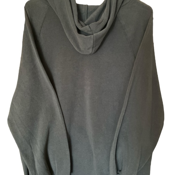 Malibu Barbie Women’s Gray Hoodie size Medium NWT - Picture 4 of 4
